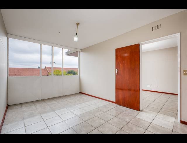 2 BEDROOM APARTMENT FOR SALE IN KENSINGTON B